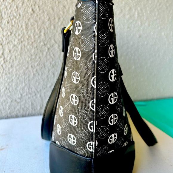 Giani Bernini Tonal Signature Tote Handbag black and white  Like new - Picture 7 of 10